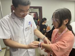 “最美医生”谭玉忠:肩负荣光与使命,攀登显微外科的医学高峰